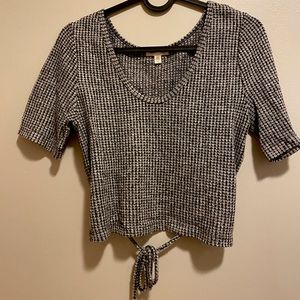 UO Fitted Heather Gray Crop w/ Back Detail